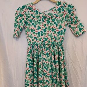 Green and White Dot Dot Smile Dress Size 7